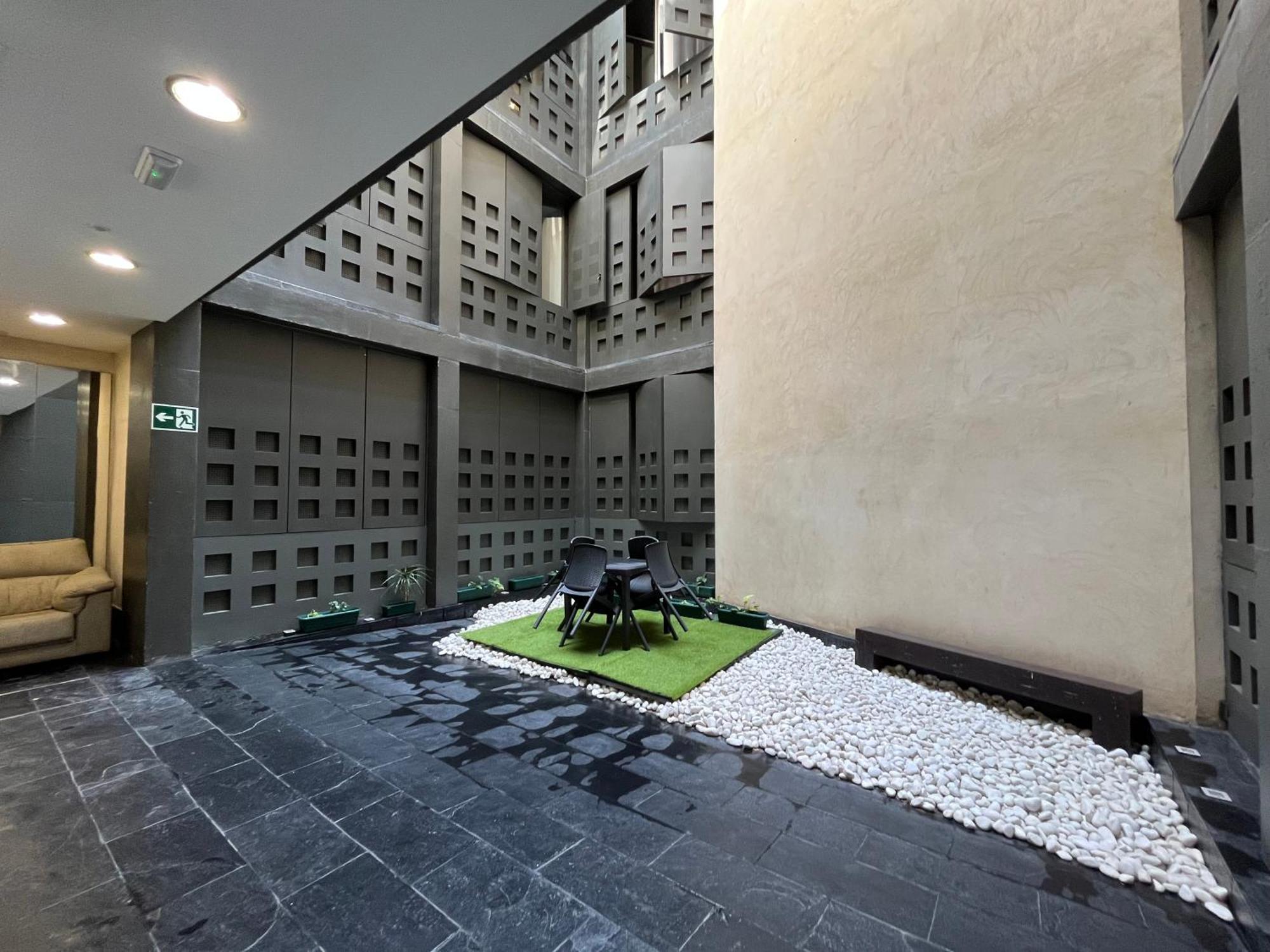 Center Sevilla Confort 8 Exteriör bild